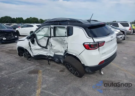 2026 Jeep Compass Limited z USA, uszkodzony, nr VIN 3C4NJDCN1TT177620